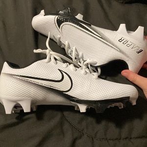 White vapor football cleats , Size 7 , never worn